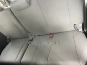 Toyota Sienna XLE Mobility Auto Access (3.5L 6cyl 8A) 2018 White