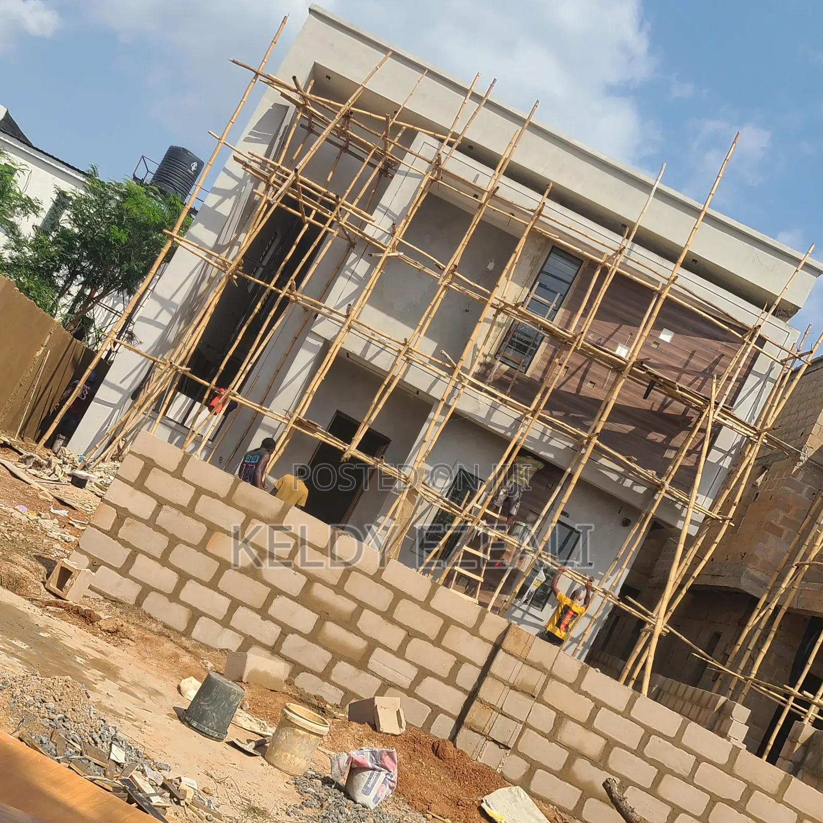 5 Bedrooms Duplex