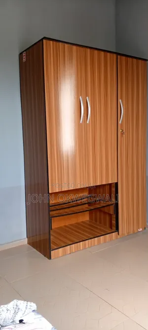 3doors Wardrobe, 4x6ft Standard Modern Wardrobe.