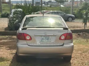 Toyota Corolla 2004 Gold