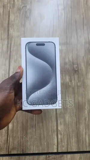 New Apple iPhone 15 Pro Max 256 GB White
