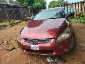 Honda Accord 2005 Red