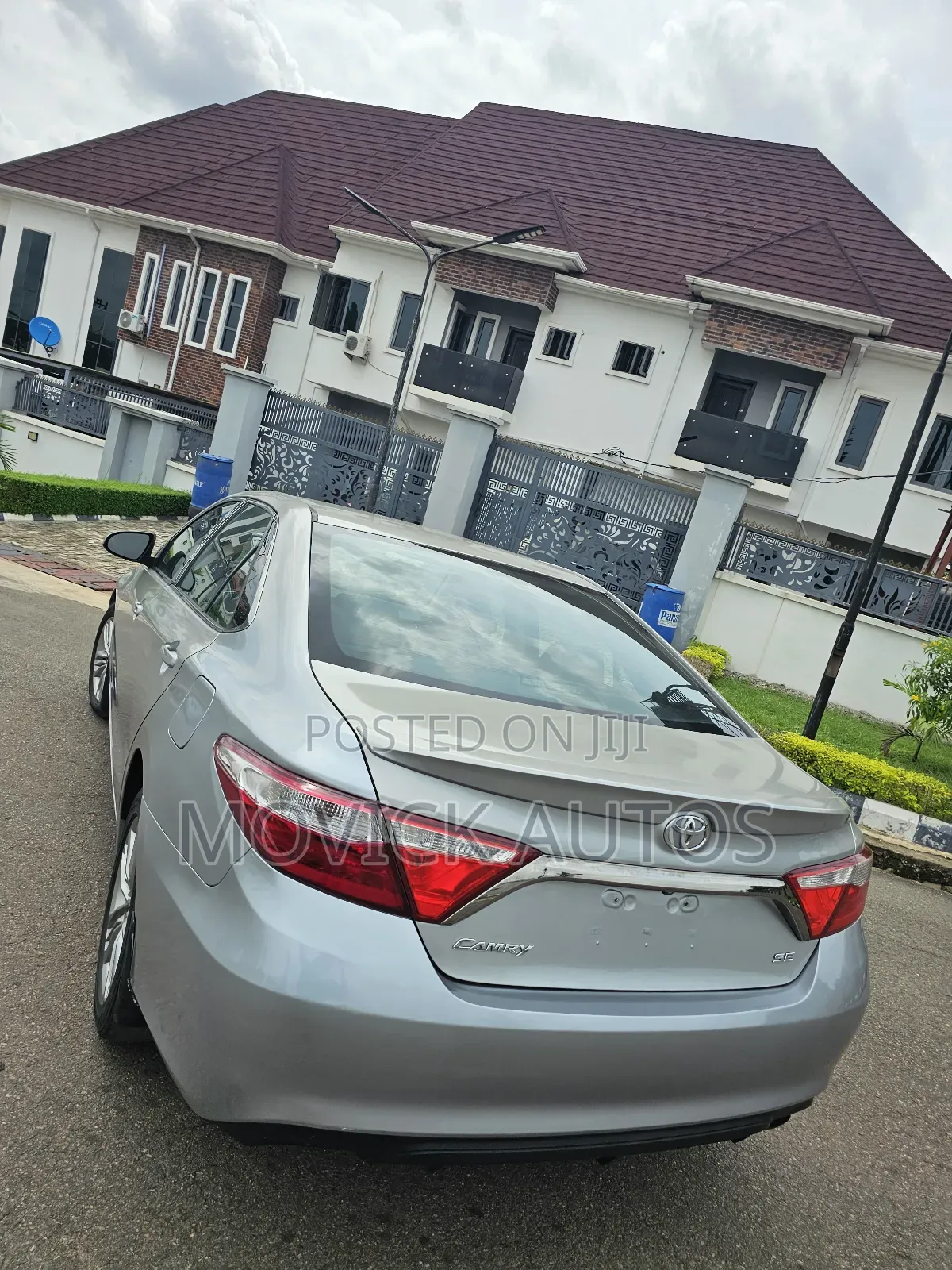 Toyota Camry 2018 Silver