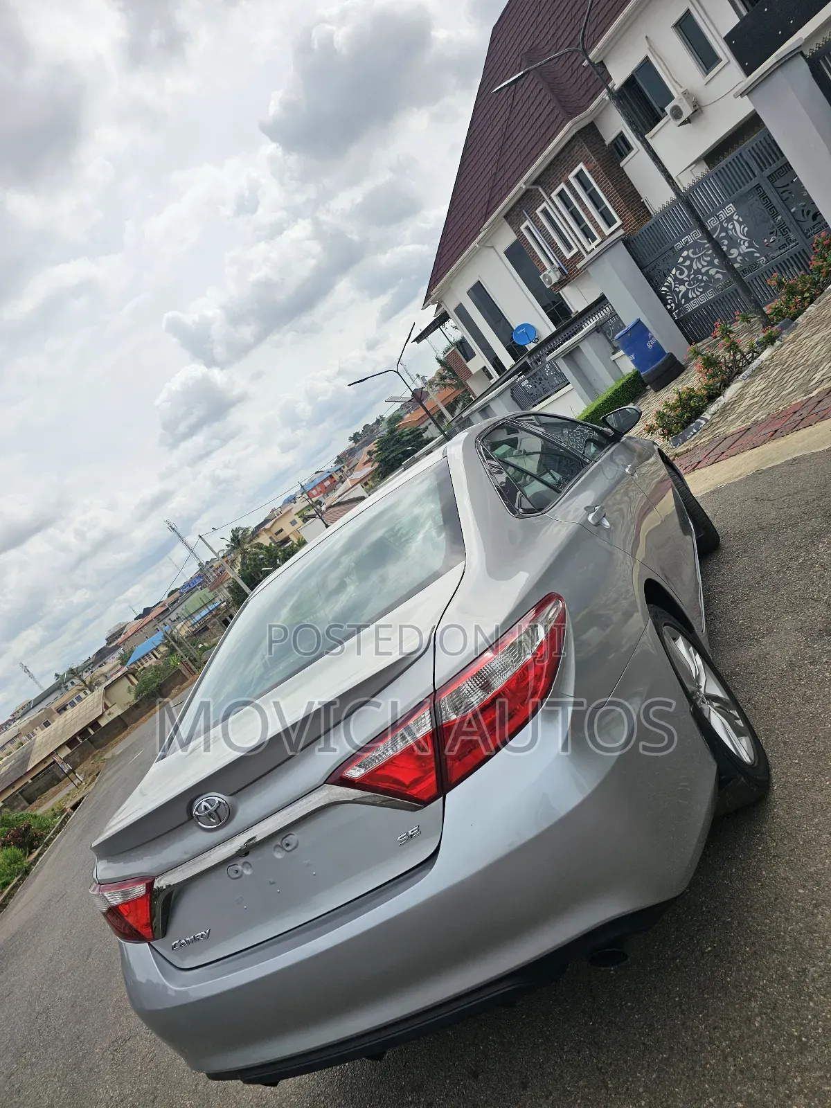 Toyota Camry 2018 Silver