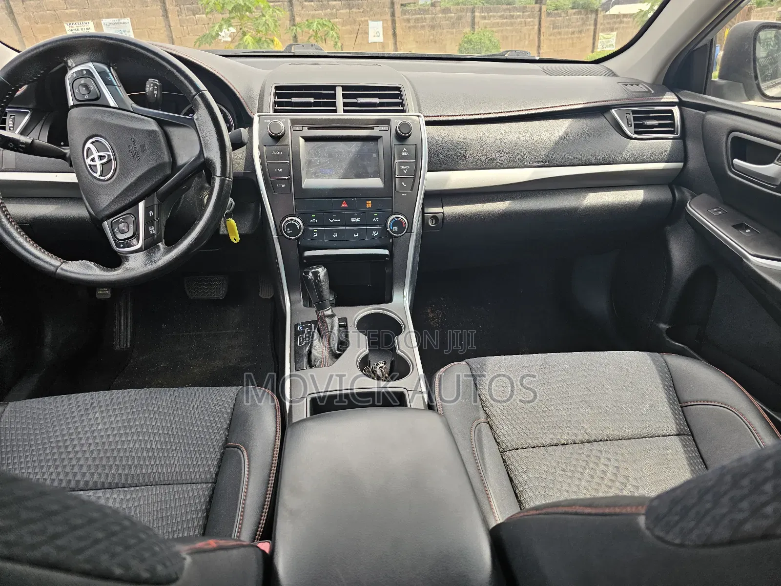Toyota Camry 2018 Silver
