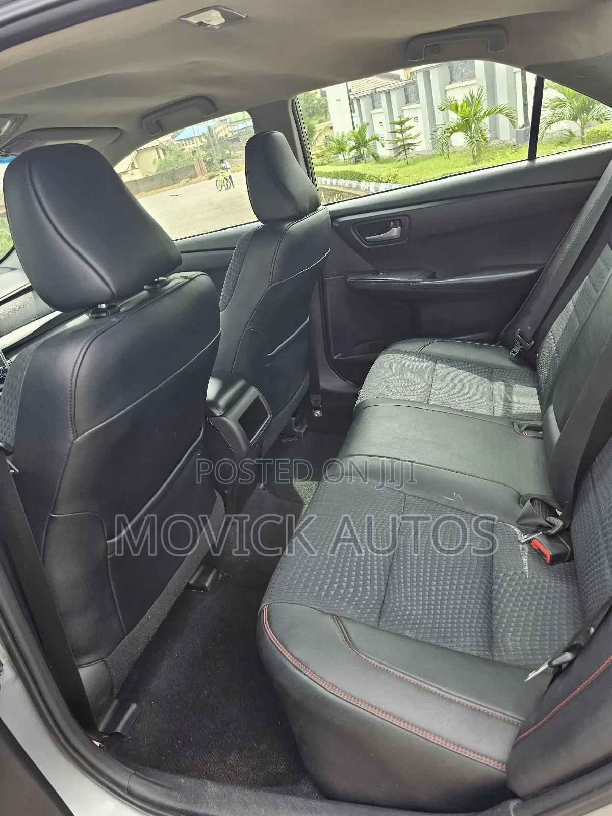 Toyota Camry 2018 Silver
