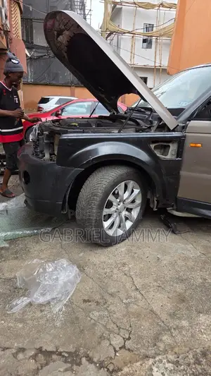 Range Rover Sports 2008 to 2012 Upgrade Interior and Exterior