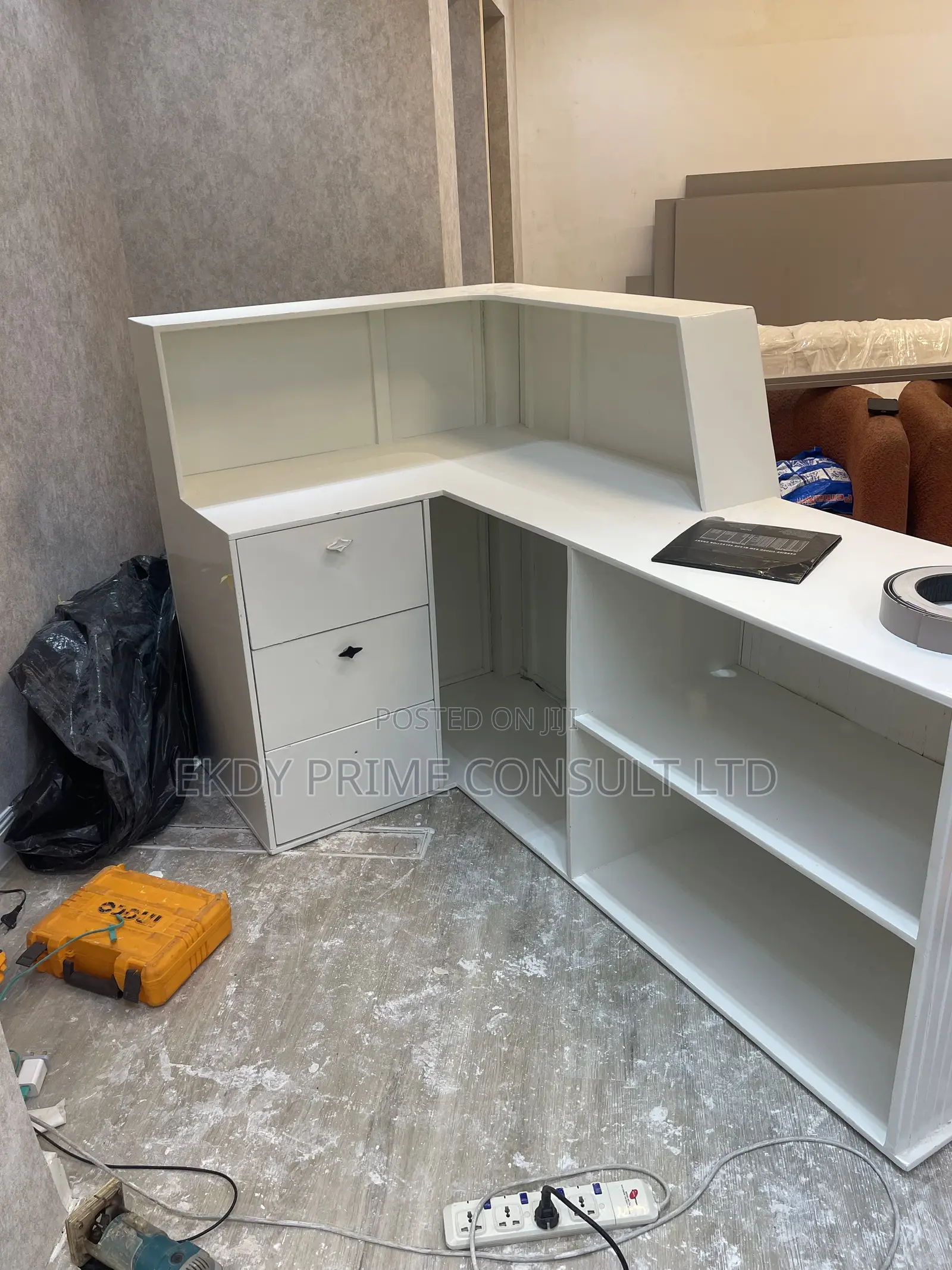Receptionist Table