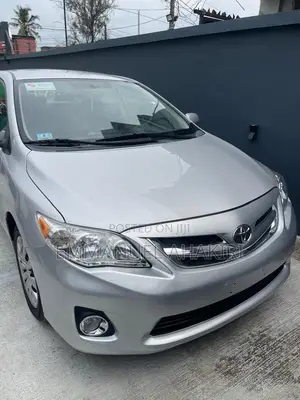 Toyota Corolla 2012 Silver