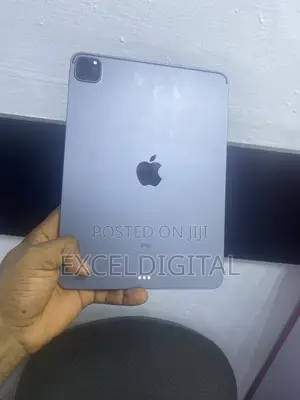 Apple iPad Pro 12.9 (2022) 128 GB Gray