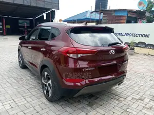 Hyundai Tucson 2016 Red