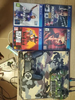 Play Station 4 Slim