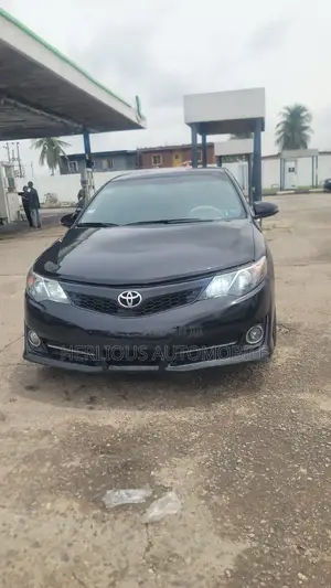 Toyota Camry SE 4dr Sedan (2.5L 4cyl 6A) 2014 Black