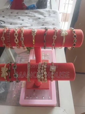 We Sell Quality Hand Chains