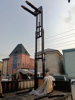 2ton By 5 Meters Electric Stacker