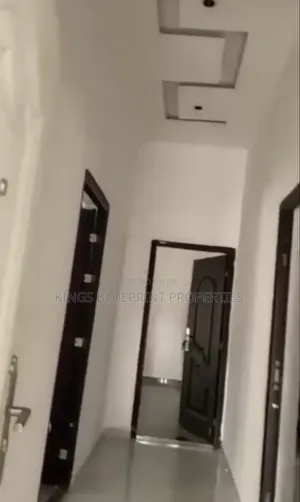3bdrm Block of Flats in Opete, Warri for rent