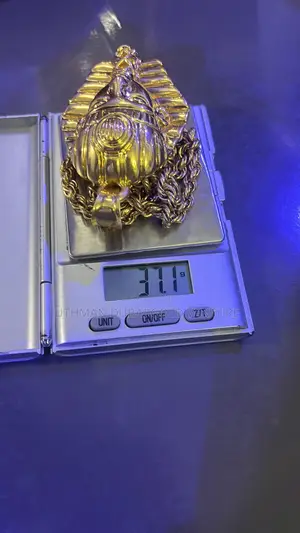 18 Karat Gold Twist Necklace Pharaoh Pendent