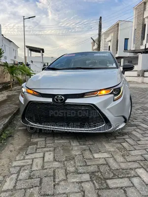 Toyota Corolla 2021 Silver