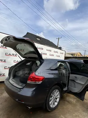 Toyota Venza AWD 2011 Gray