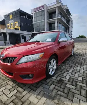 Toyota Camry SE 4dr Sedan (2.5L 4cyl 6A) 2011 Red