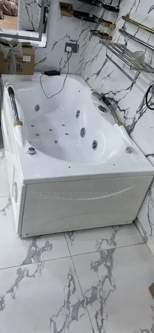 Single White Jacuzzi