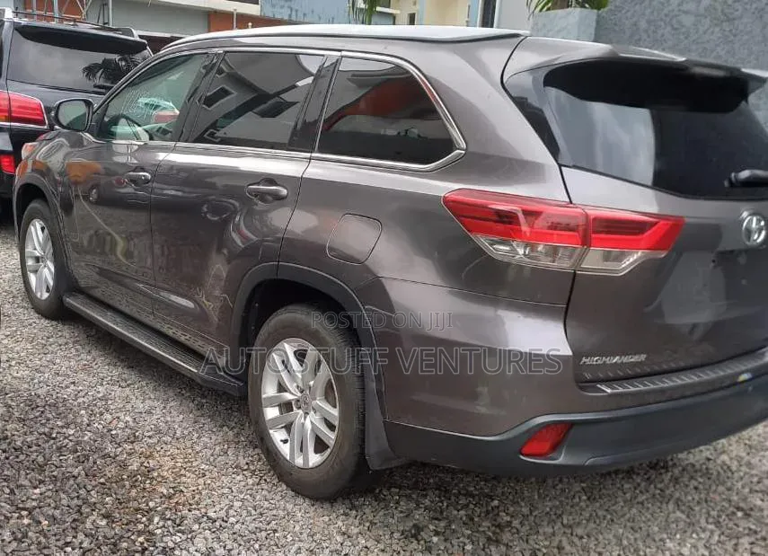 Toyota Highlander 2016 Gray