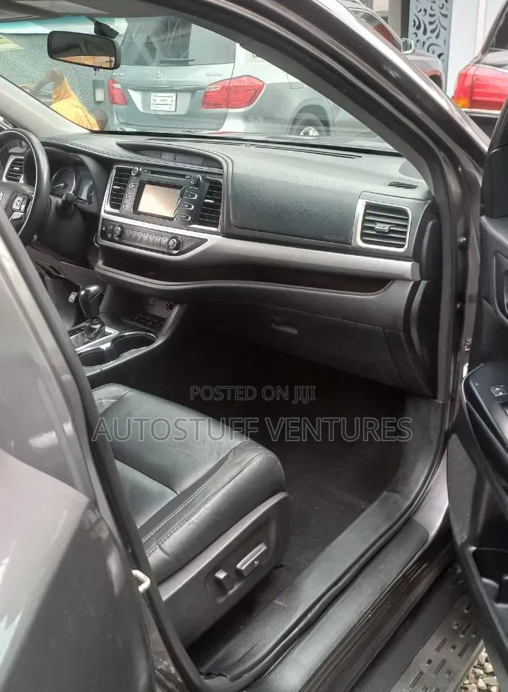 Toyota Highlander 2016 Gray