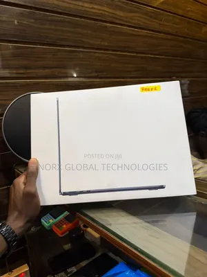 New Laptop Apple MacBook Air 2026 M5 16GB Apple M5 SSD 512GB