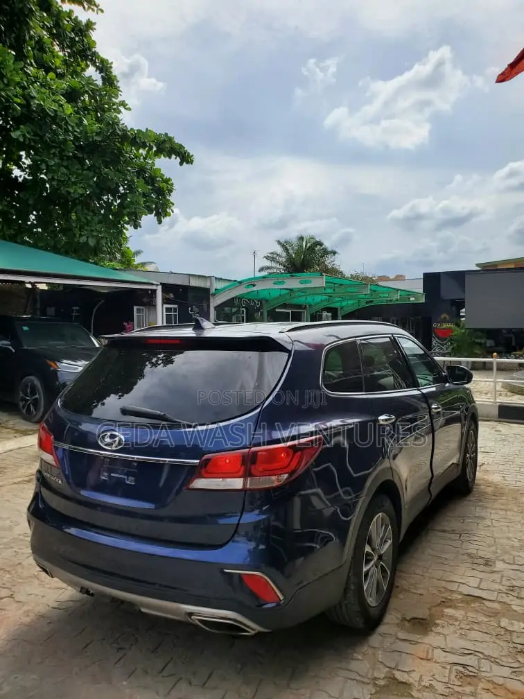 Hyundai Santa Fe 2016 Blue