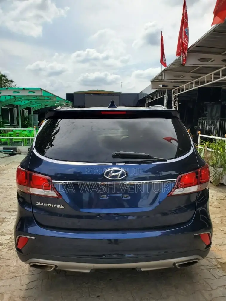 Hyundai Santa Fe 2016 Blue