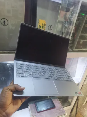 Laptop Dell Inspiron 15 5551 8GB AMD Ryzen 5 SSD 256GB