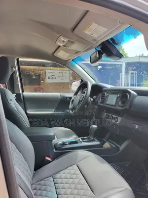 Toyota Tacoma 2018 Silver