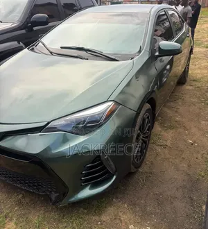 Toyota Corolla 2015 Green