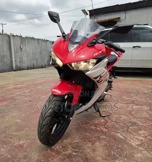 Yamaha YZF-R 2015 Red