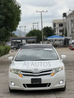 Toyota Venza 2011 White