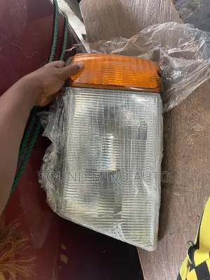 Ford Econline 2003 Model Light and Pointer