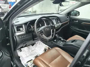Toyota Highlander 2019 Matt Black