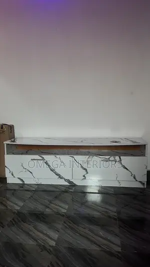 Tv Shelf/Stand
