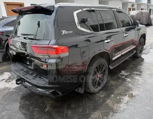 Toyota Land Cruiser 2025 Black