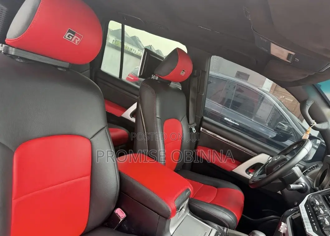 Toyota Land Cruiser 2025 Black
