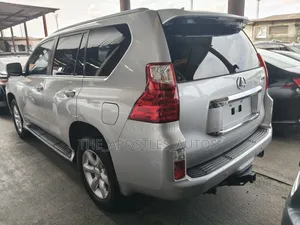 Lexus GX 2012 Silver