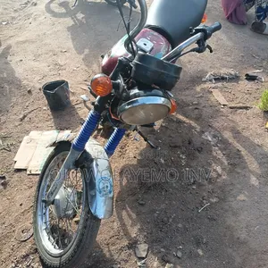 Bajaj Boxer 2018 Red