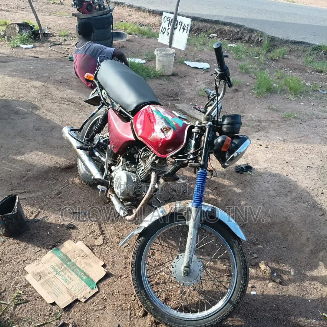 Bajaj Boxer 2018 Red