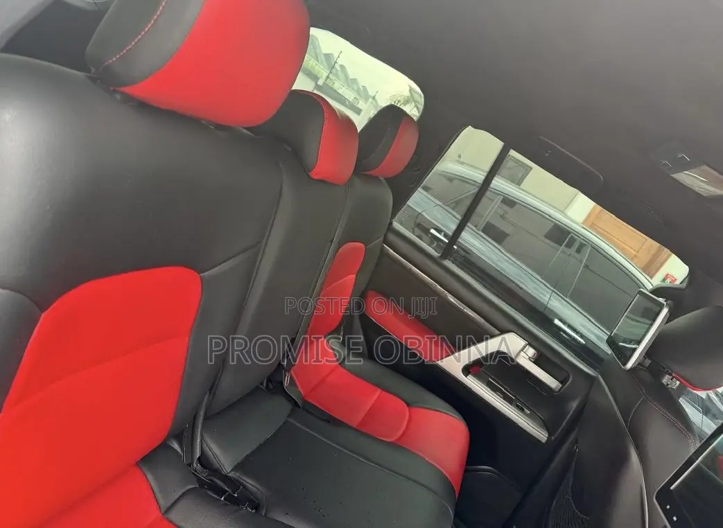 Toyota Land Cruiser 2025 Black