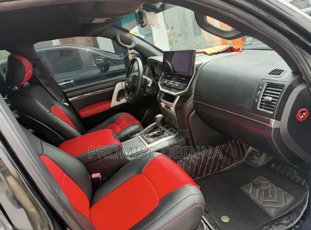 Toyota Land Cruiser 2025 Black