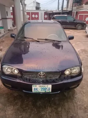 Toyota Corolla Hatchback 2001 Blue