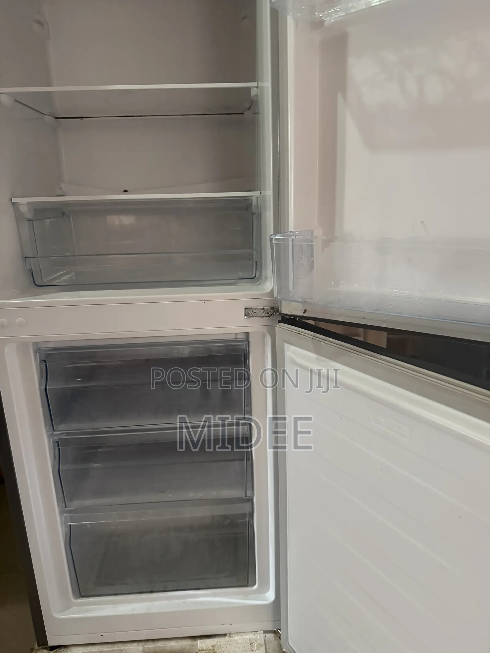 Hisense 230l Fridge