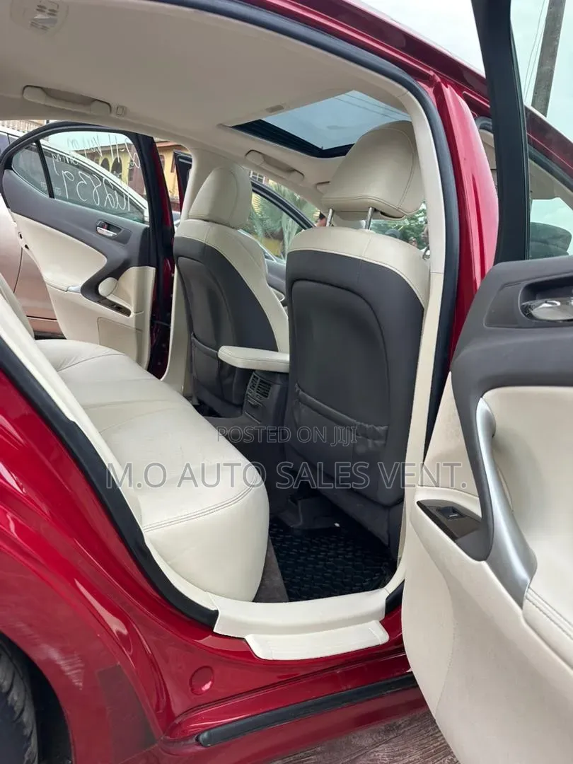 Lexus IS 2012 Red