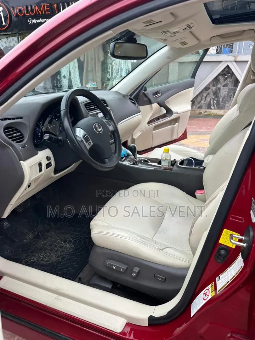 Lexus IS 2012 Red