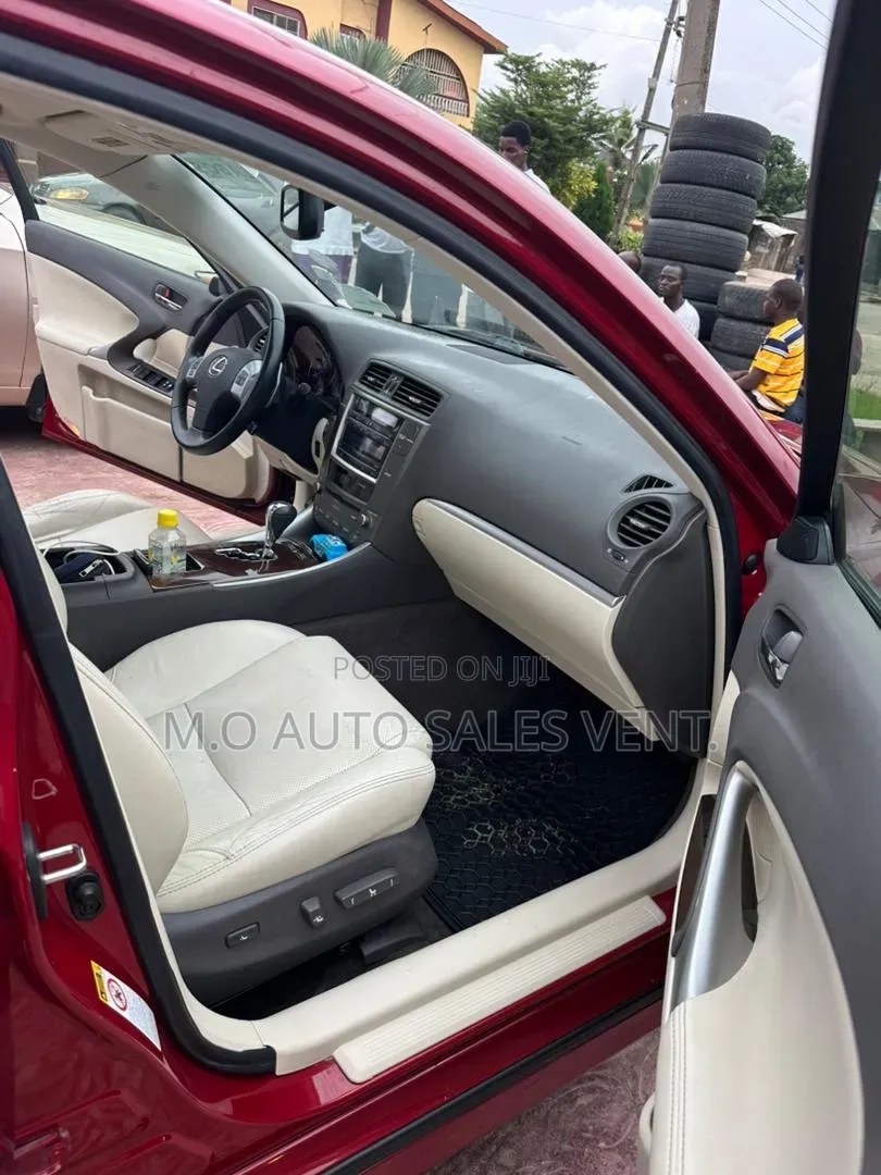 Lexus IS 2012 Red